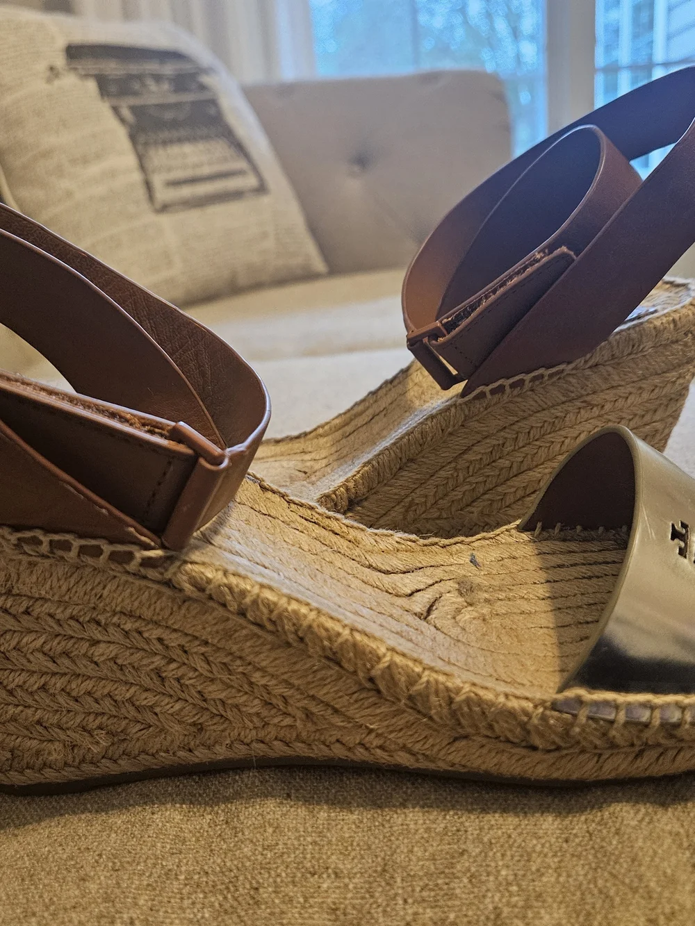 Tory Burch Brown Leather & Metallic Espadrille Sandals 9.5 Great Condition